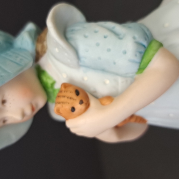Vintage 1981 "Hollie Hobbie" fine porcelain figure with her cat and kittens - Picture 9 of 10